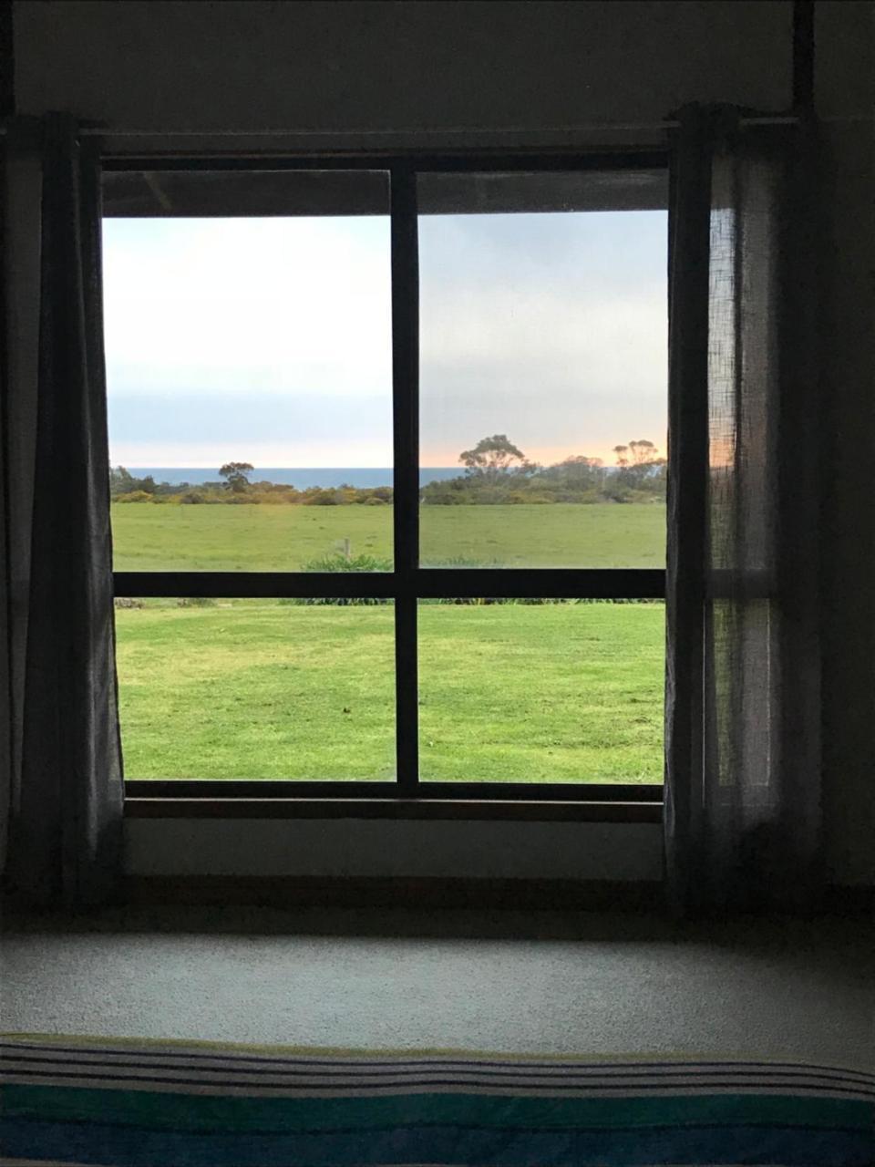 Bee'S Place - 3 Bedroom Home On 10 Acres Of Land With Distant Ocean Views Emu Bay Exterior photo